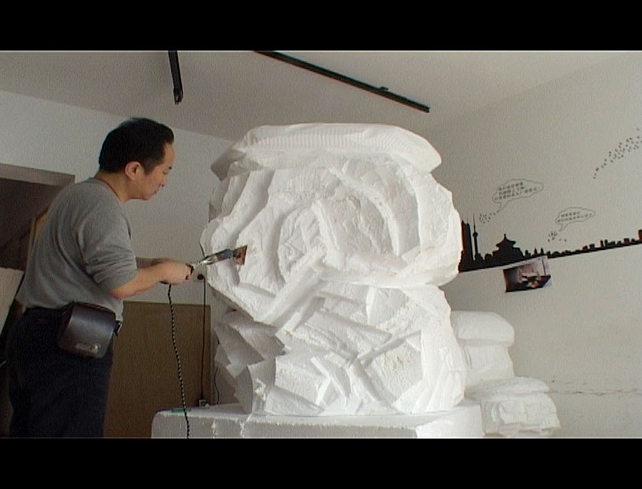 萬科圣誕節氛圍營造-徐總監親自操刀雕刻巖石和雪4